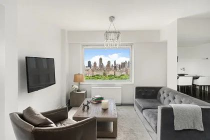 Listing photo 1 of 6