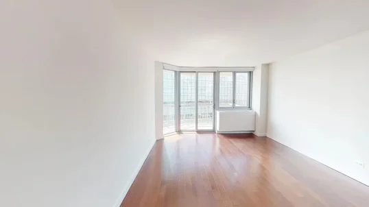 Listing photo 1 of 7