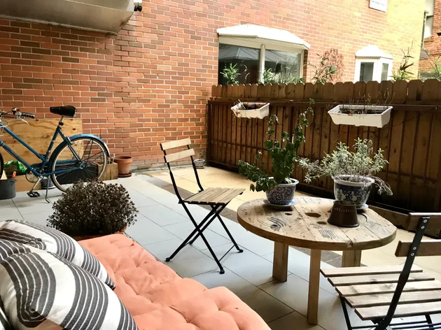 Listing photo 1 of 17