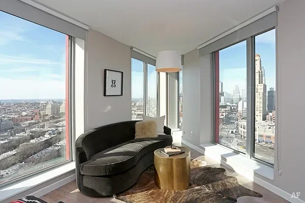 Listing photo 1 of 6