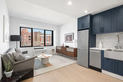 Listing photo 1 of 6