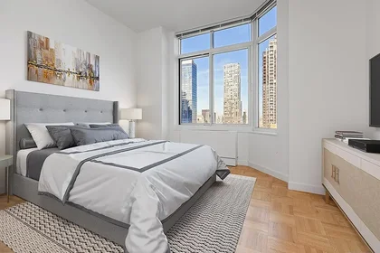 Listing photo 1 of 6