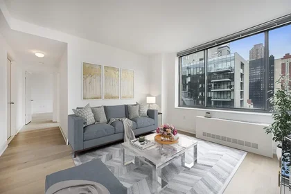 Listing photo 1 of 7