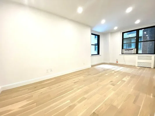 Listing photo 1 of 21