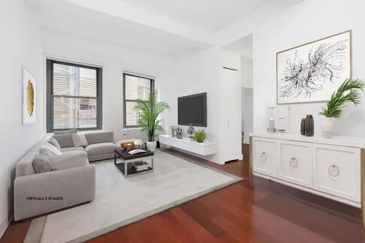 Listing photo 1 of 11