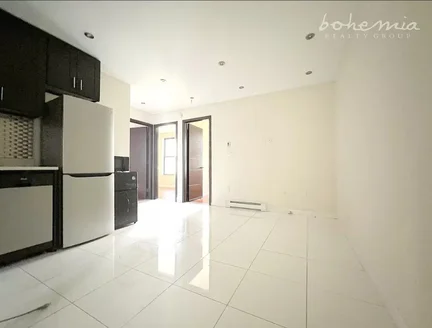 Listing photo 1 of 6