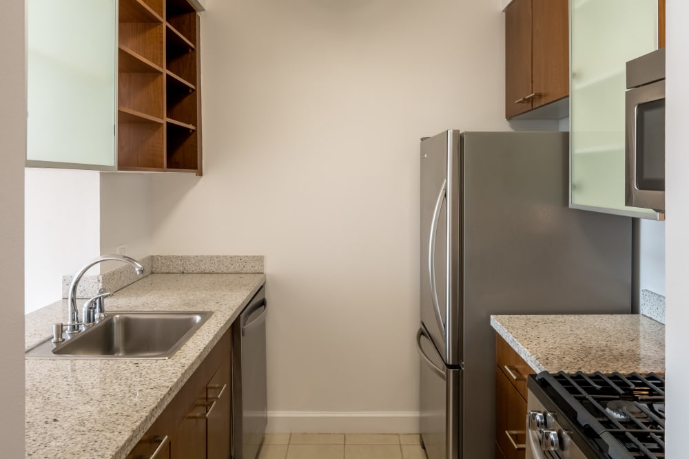 Listing photo 1 of 11