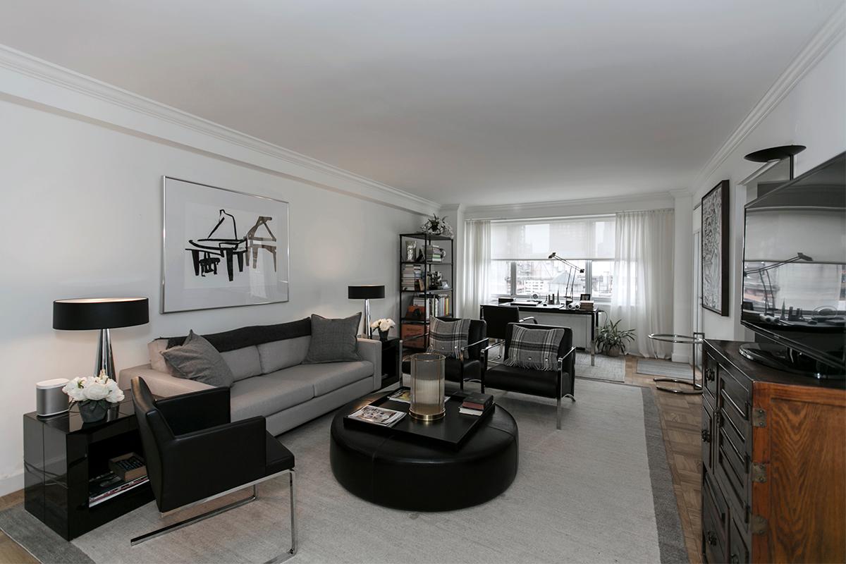 Listing photo 1 of 9