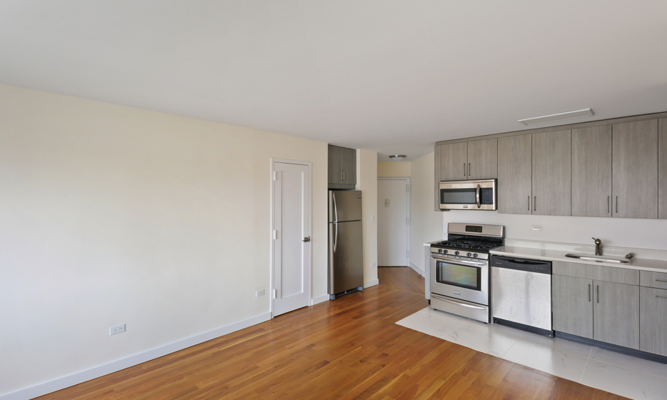 Listing photo 1 of 7