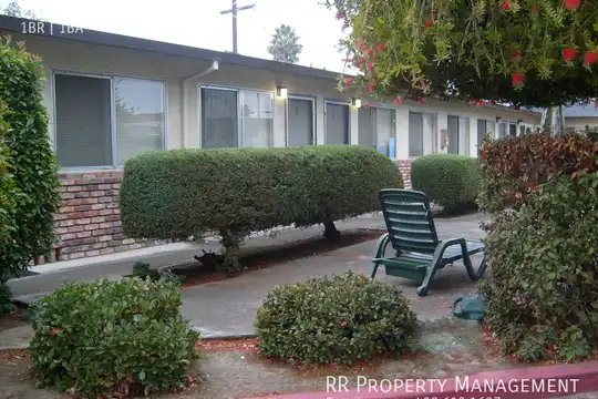 Listing photo 1 of 5