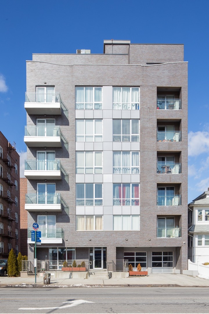 Listing photo 1 of 6