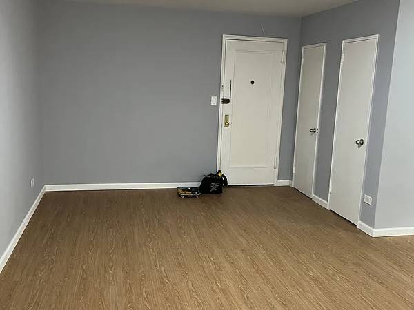 Listing photo 1 of 5