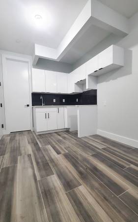 Listing photo 1 of 3