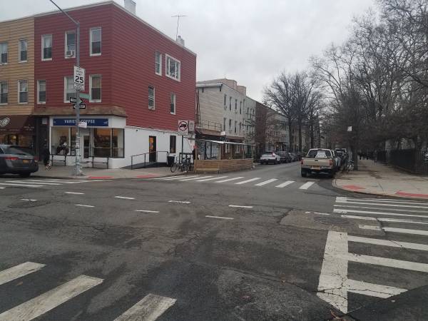 Listing photo 1 of 5