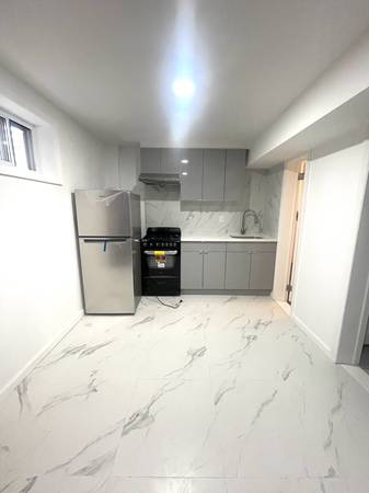 Listing photo 1 of 3