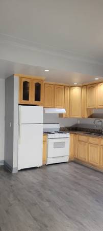 Listing photo 1 of 4