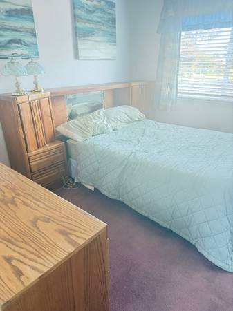 Listing photo 1 of 5