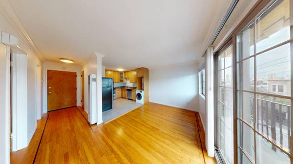 Listing photo 1 of 5