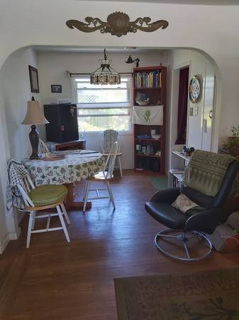 Listing photo 1 of 5