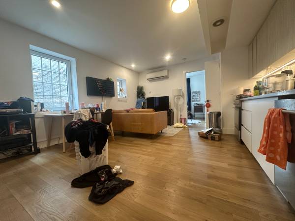 Listing photo 1 of 5