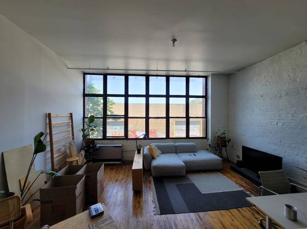 Listing photo 1 of 5