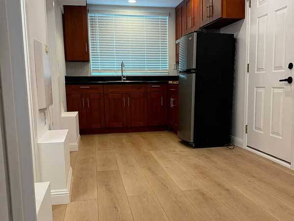 Listing photo 1 of 4