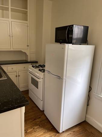 Listing photo 1 of 5