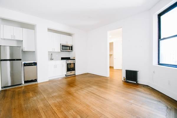 Listing photo 1 of 5