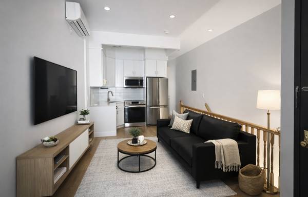 Listing photo 1 of 5