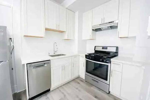 Listing photo 1 of 5