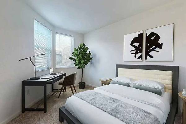 Listing photo 1 of 5