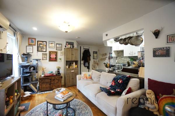 Listing photo 1 of 5