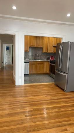 Listing photo 1 of 5