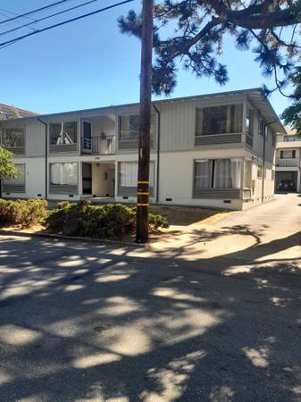 Listing photo 1 of 5
