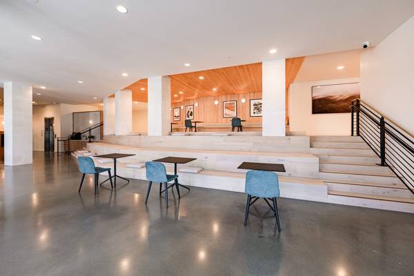 Listing photo 1 of 5