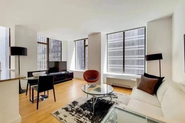 Listing photo 1 of 5