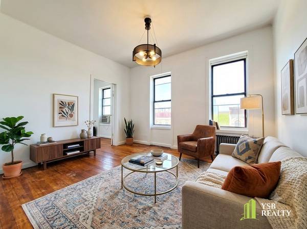 Listing photo 1 of 5