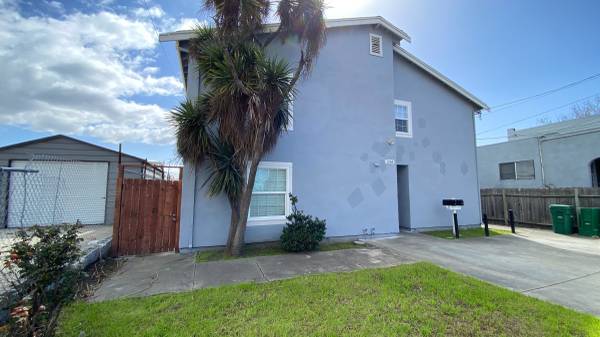 Listing photo 1 of 5