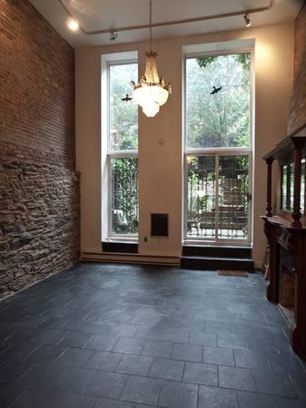 Listing photo 1 of 5