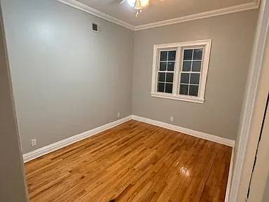 Listing photo 1 of 4
