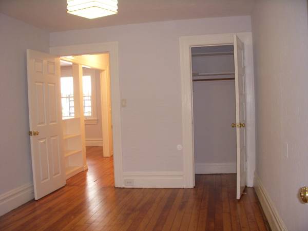 Listing photo 1 of 5