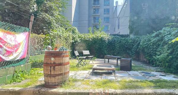 Listing photo 1 of 5