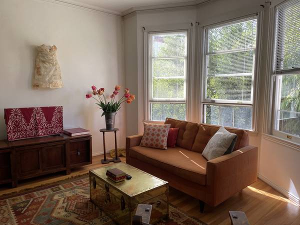 Listing photo 1 of 5
