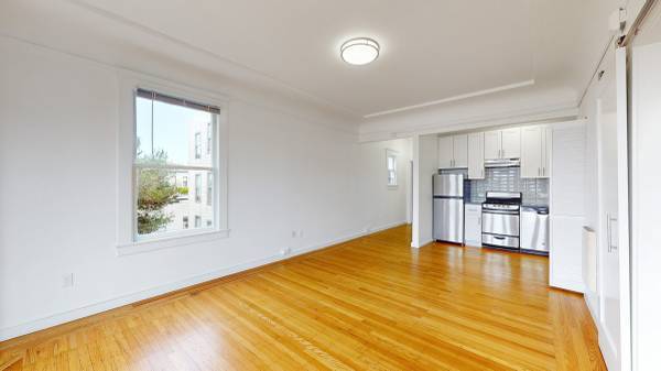 Listing photo 1 of 5