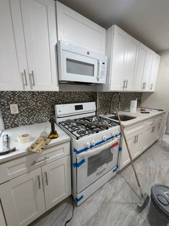 Listing photo 1 of 5
