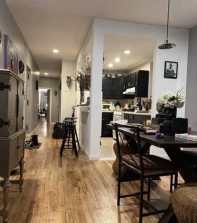 Listing photo 1 of 5