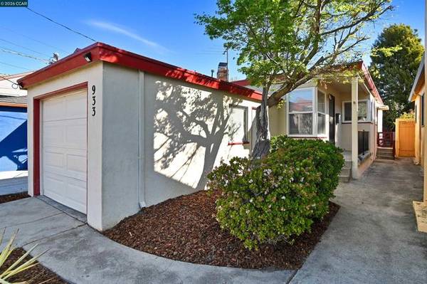 Listing photo 1 of 4