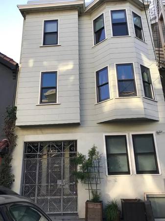 Listing photo 1 of 5