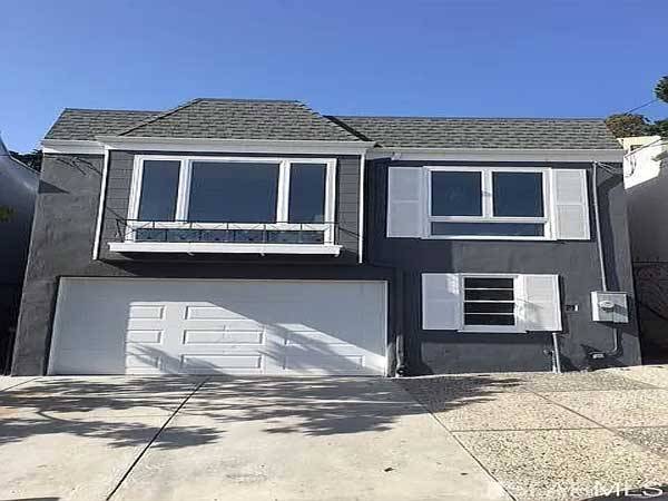 Listing photo 1 of 4