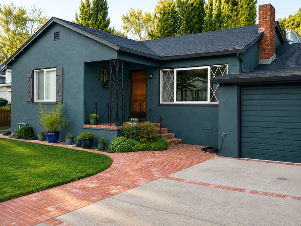 Listing photo 1 of 5
